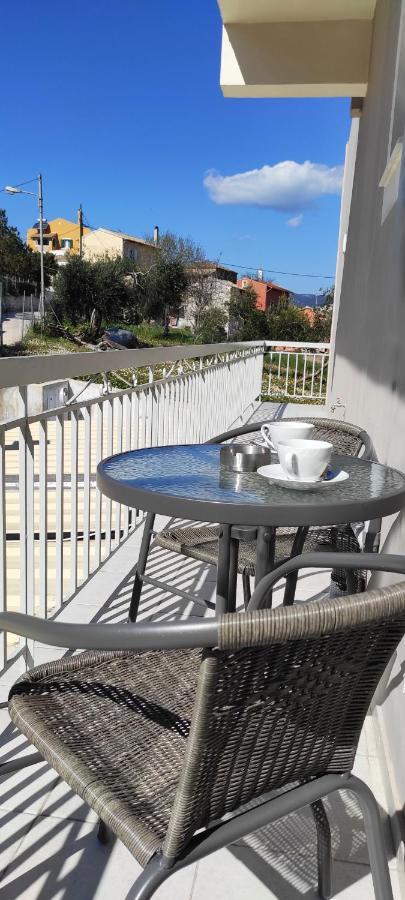 Spiros - Full Renovated House 2022 Apartment Mármaron Екстериор снимка